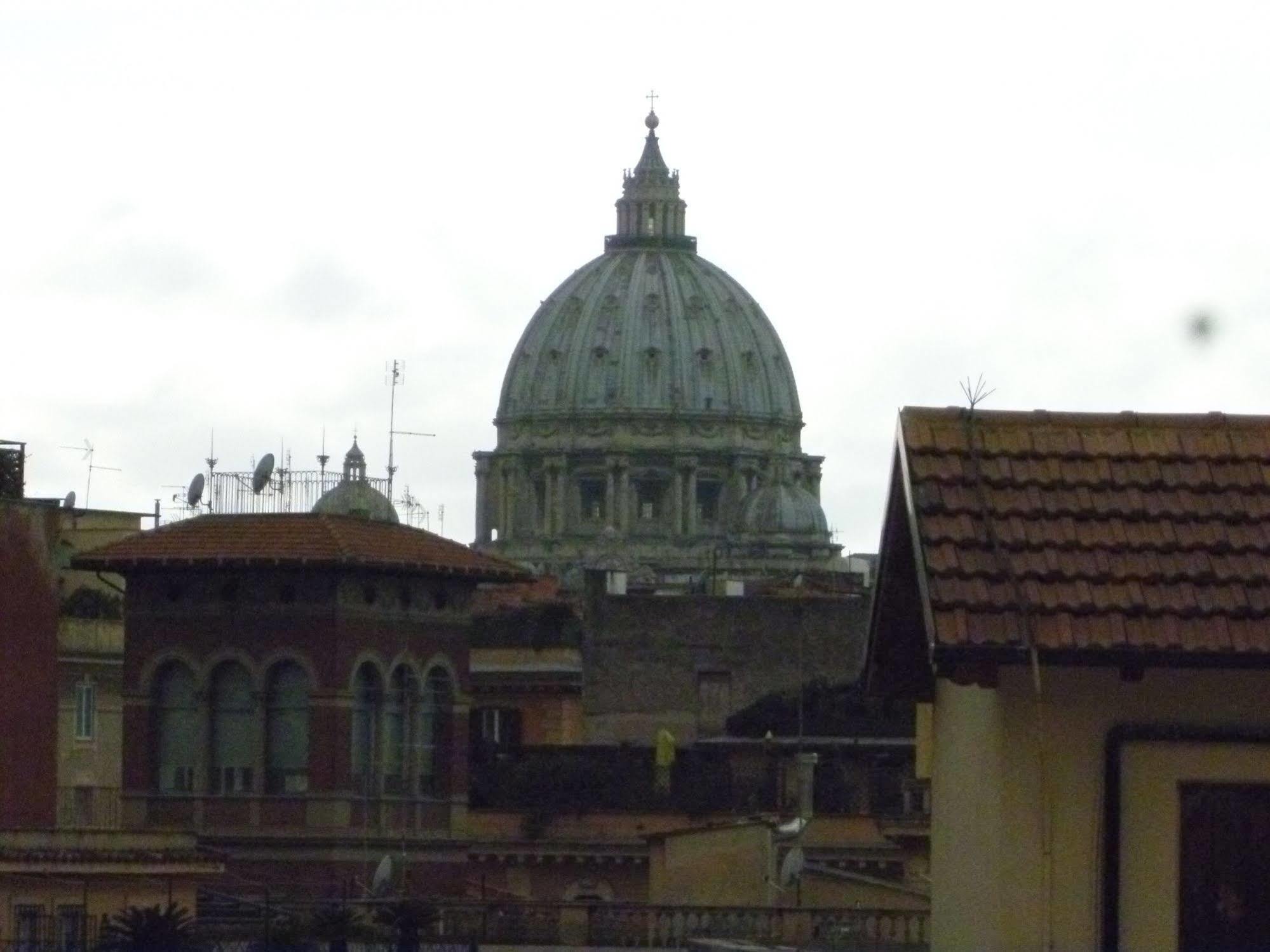 San Pietro Arte In Suite Rom Exterior foto